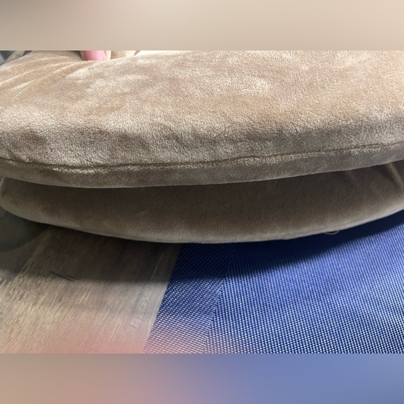 Frisco Tent Covered Dog & Cat Bed. - Picture 8 of 12